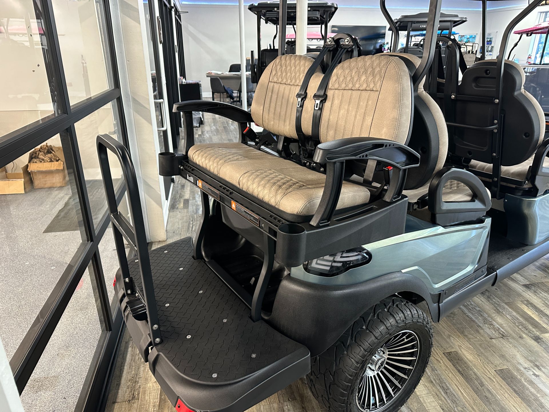 2024 ATLAS 6 PASSENGER LIFTED for Sale