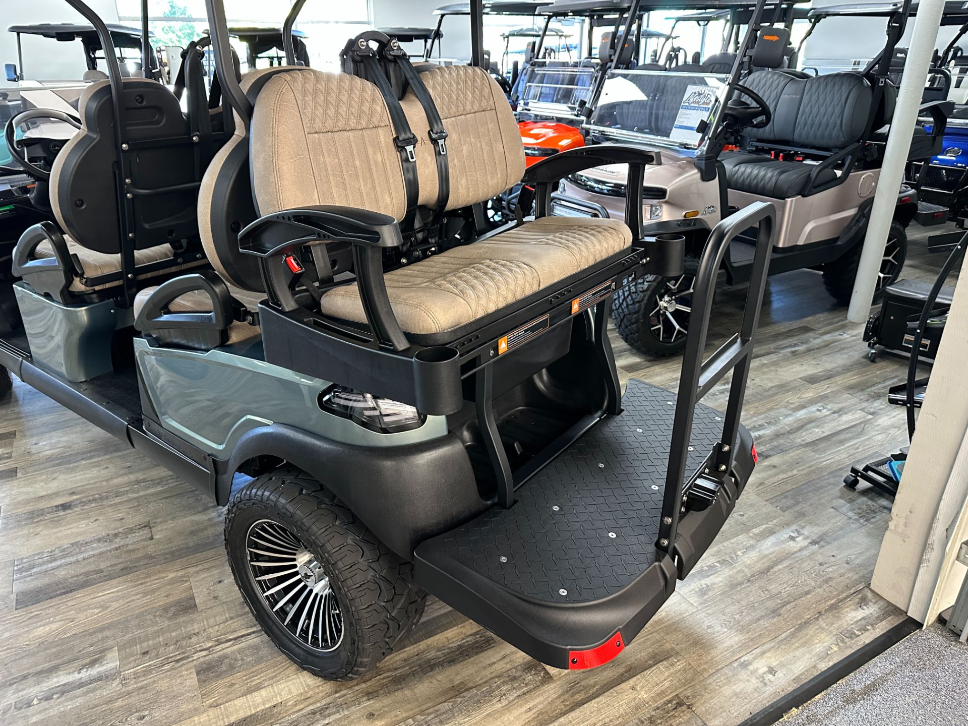 2024 ATLAS 6 PASSENGER LIFTED for Sale