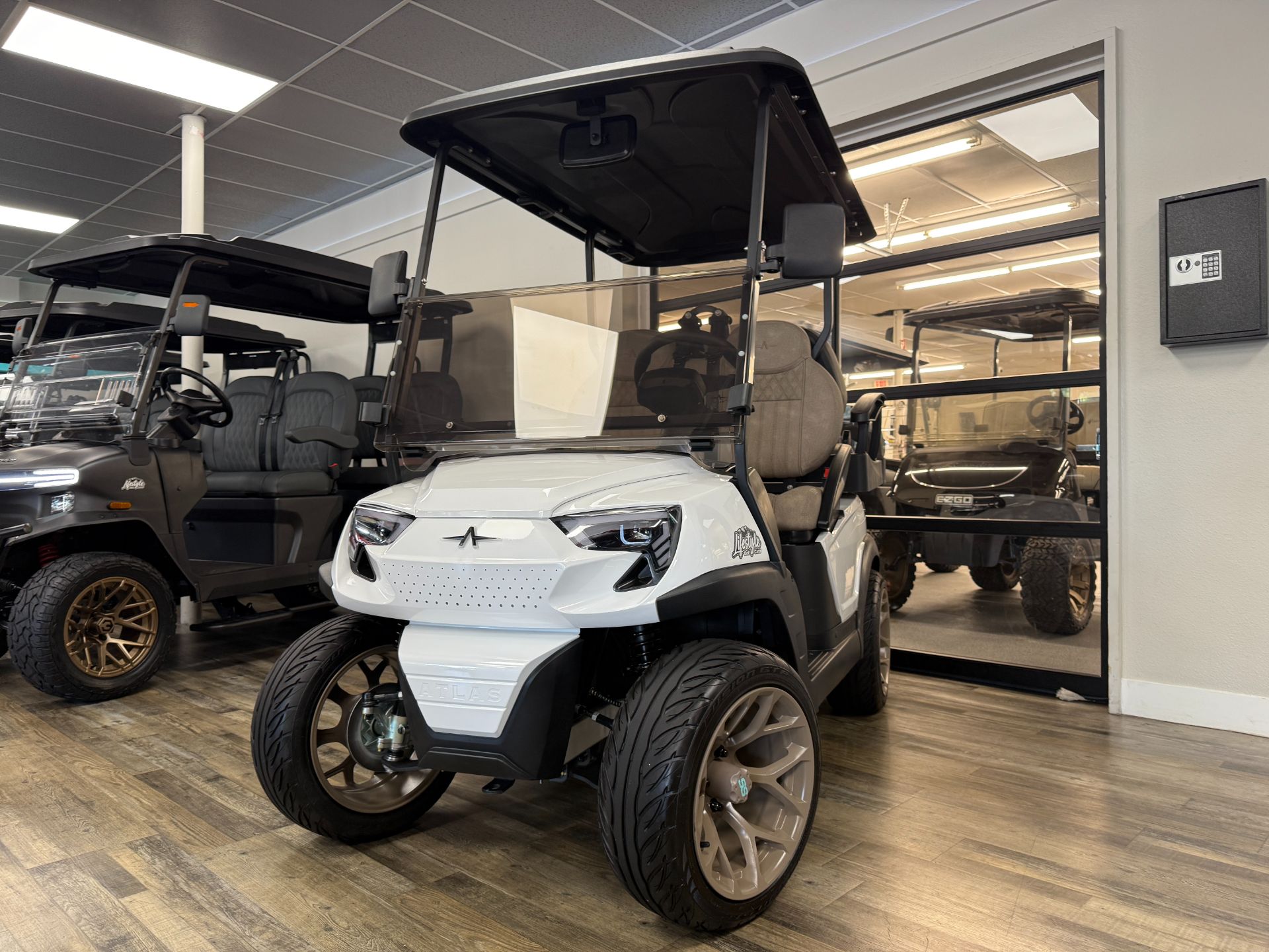 2025 ATLAS 4 PASSENGER for Sale