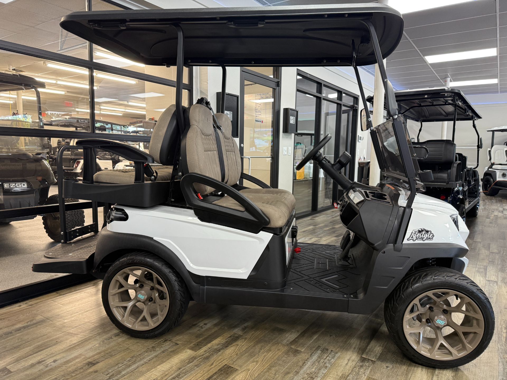 2025 ATLAS 4 PASSENGER for Sale