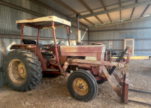 International 484 Tractor