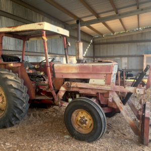 International 484 Tractor