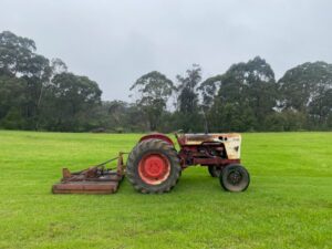 David Brown 990 Tractor with Slasher & Grader blade