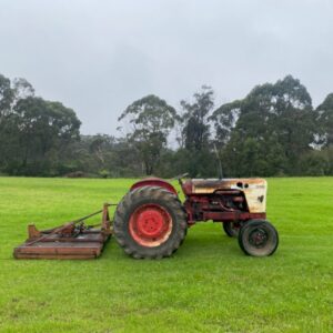 David Brown 990 Tractor with Slasher & Grader blade